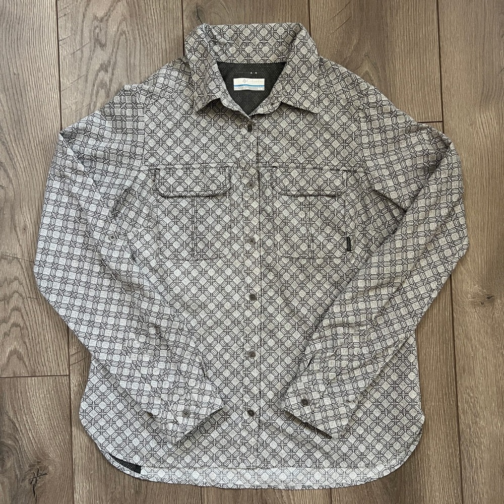 Columbia Womens Medium Black White Geometric Button Down Outdoors Shirt